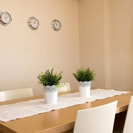 Leste Luxury Homes